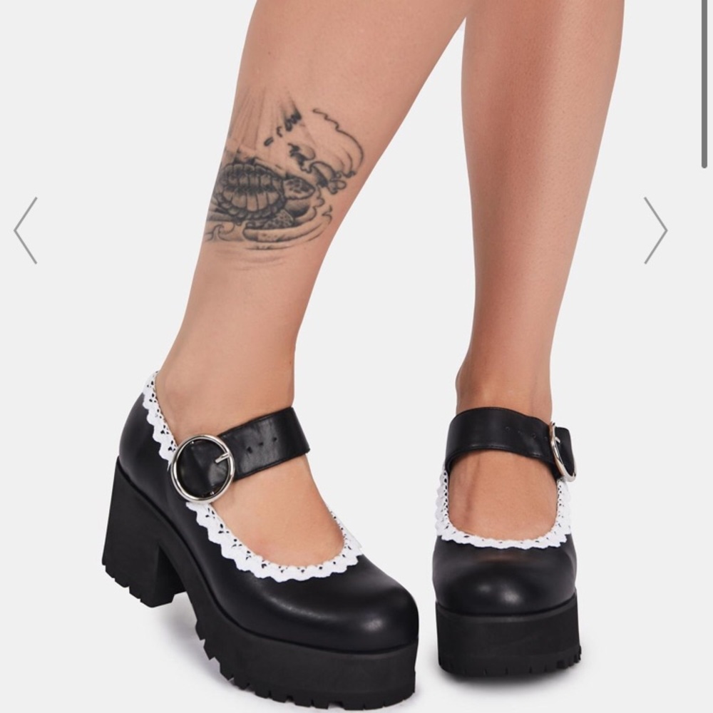 delia’s mary jane shoes